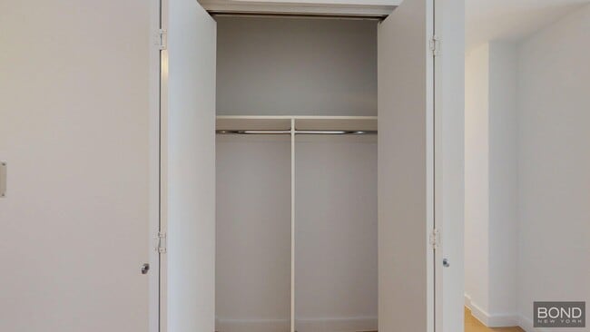 Foto del edificio - 222 E 39th St