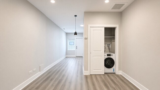 Foto del edificio - 4006 N Bell Ave