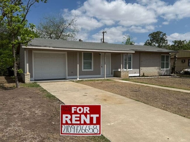 Building Photo - 339 Brettonwood Dr