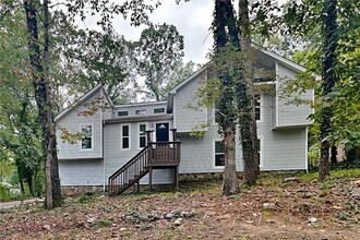 Building Photo - 6627 Windwood Cir