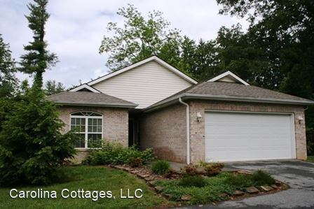 Primary Photo - 3 br, 2 bath House - 947 Kanuga Road