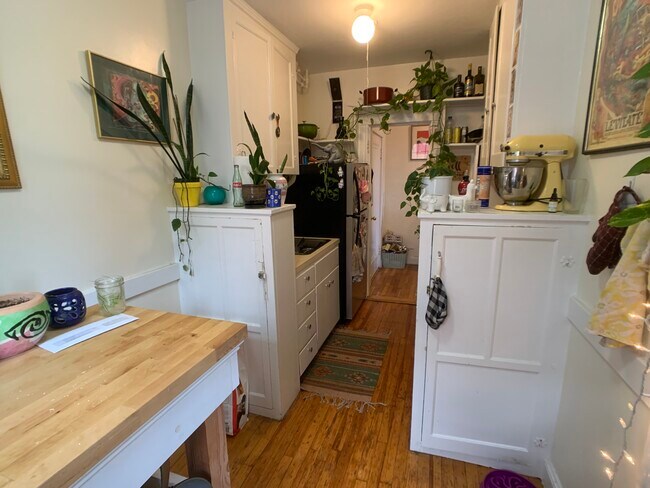 Foto del edificio - 1945 Commonwealth Ave