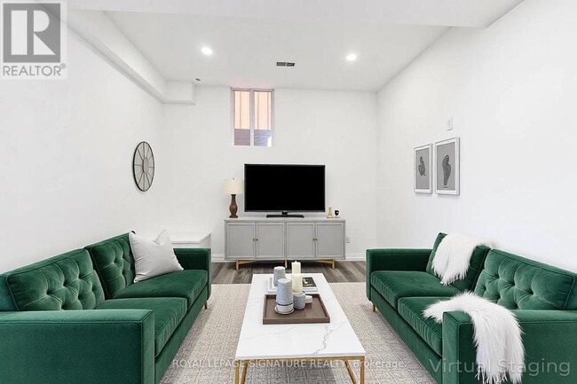 Photo du bâtiment - 9 Walter Clifford Nesb Dr