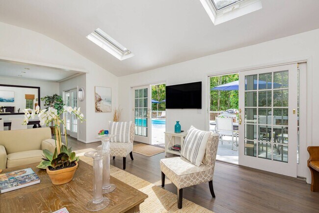 Foto del edificio - 25 High Point Rd