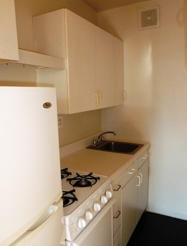 Building Photo - 551 W 148th St