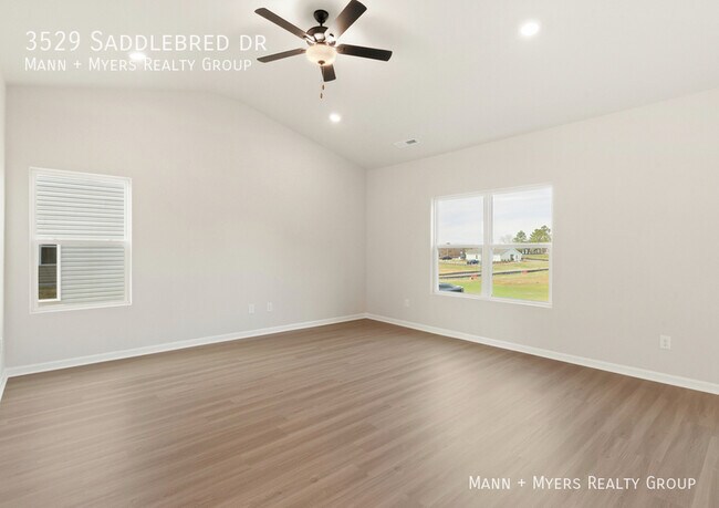Foto del edificio - 3529 Saddlebred Dr