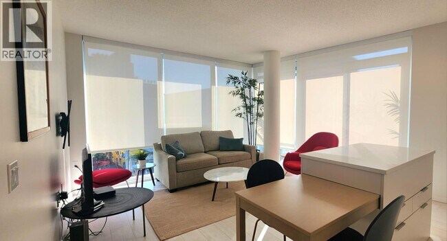 Photo du bâtiment - 180 E 2nd Ave