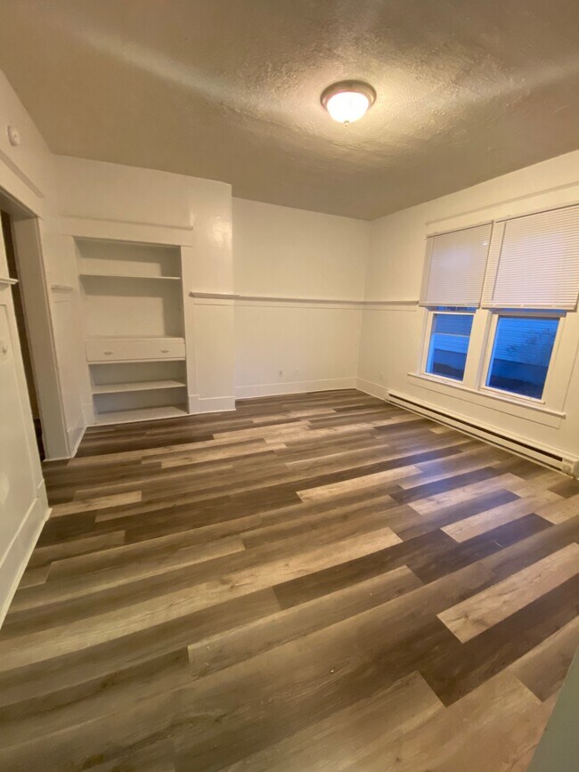Building Photo - 900 Highland Ave