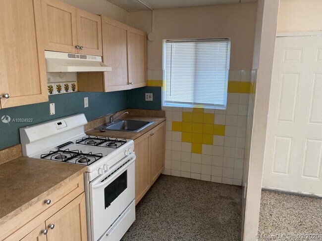 Foto del edificio - 1221 SW 4th St