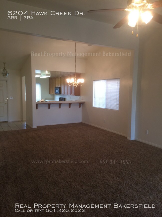 Building Photo - 6204 Hawk Creek Drive