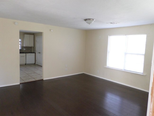 Foto del edificio - 7217 Harrison Blvd