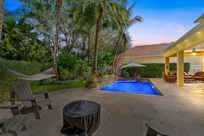 Building Photo - 140 Sweet Bay Cir