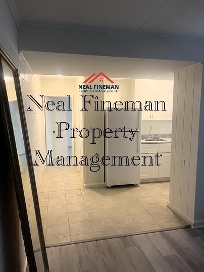 Building Photo - 1 Bed 1 Bath Apartment NO PARKING.