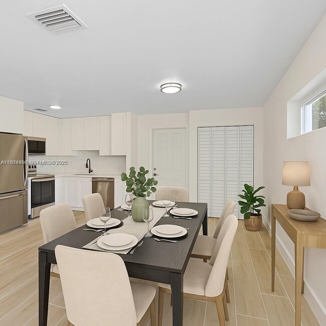 Building Photo - 990 NE 159th St