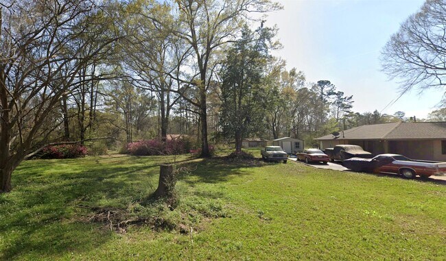 Foto del edificio - 27 Greensburg St