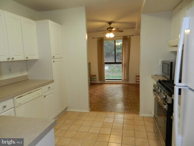 Foto del edificio - 2062 Royal Fern Ct