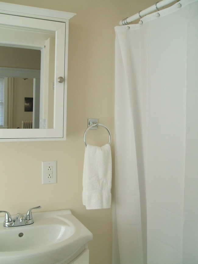 Interior Photo - 401 W Walnut St