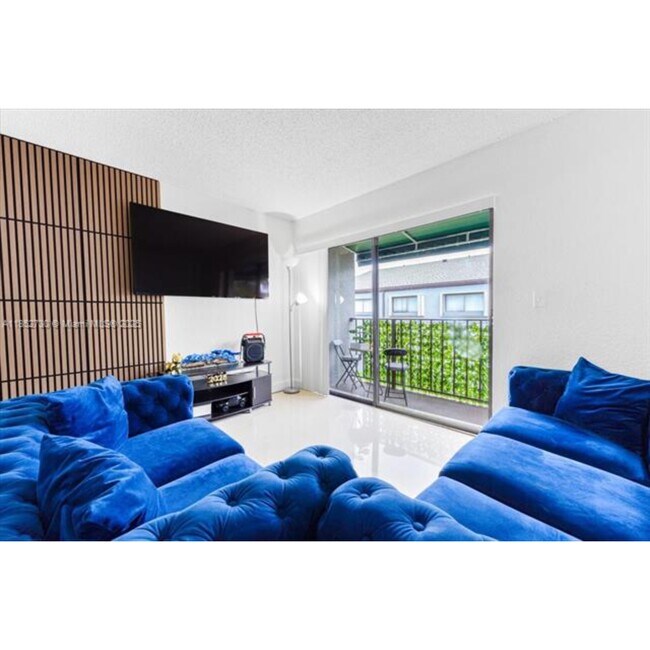 Foto del edificio - 7419 SW 152nd Ave