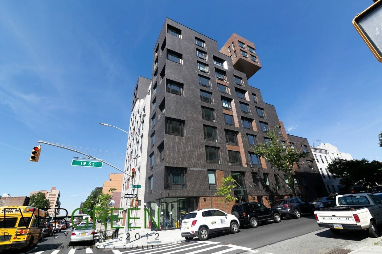 Primary Photo - 635 4th Ave
