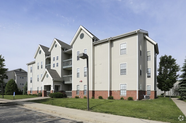 Apartments For Rent Near Parkland College Champaign Il Student Housing Apartments Com