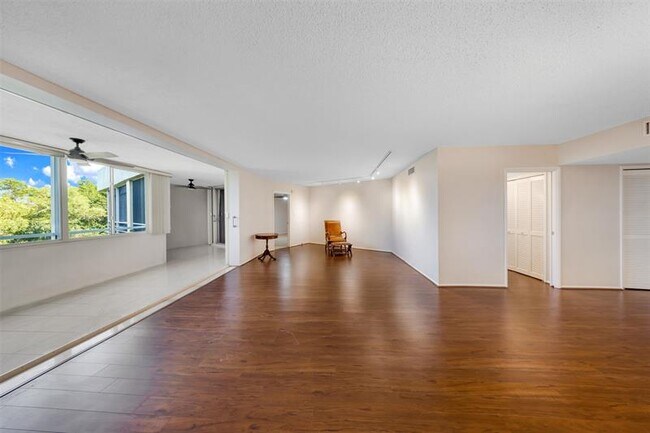 Building Photo - 805 Cypress Blvd