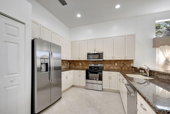 Building Photo - 8218 Sandpiper Glen Dr