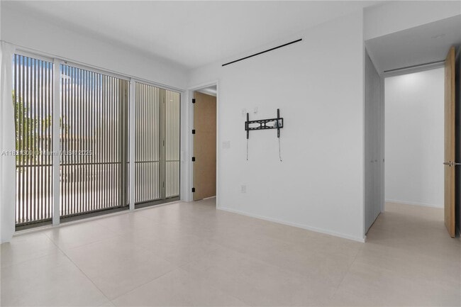Foto del edificio - 4430 W Flagler St