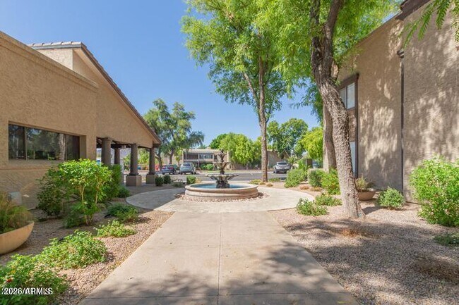 Foto del edificio - 5995 N 78th St