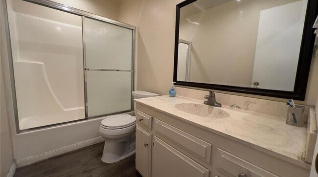 Foto del edificio - 731 E Fairway Dr