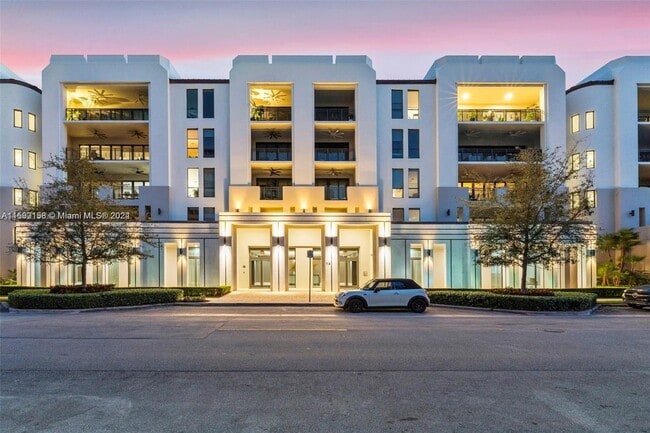 Foto del edificio - 718 Valencia Ave