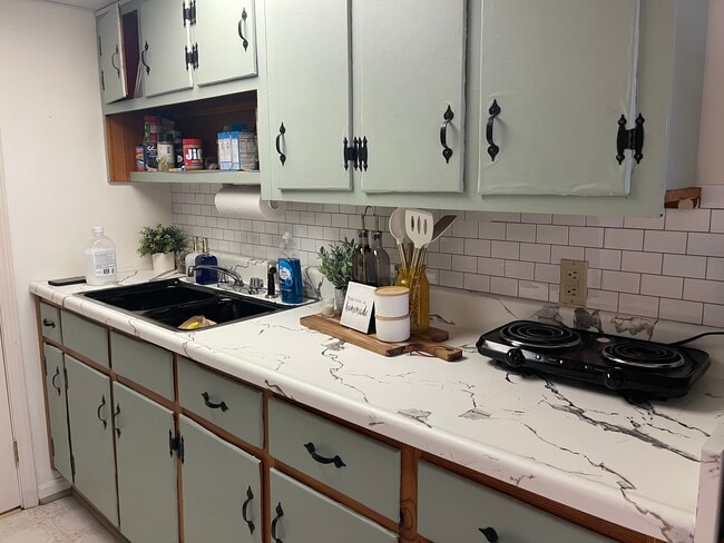 Foto del edificio - 4331 Sadie Ln