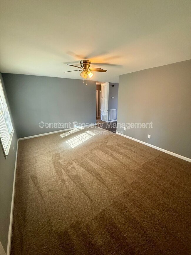 Foto del edificio - 225 Woodland Trail