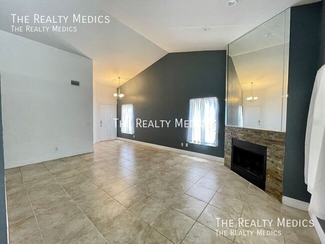 Building Photo - 7733 Fox Knoll Pl