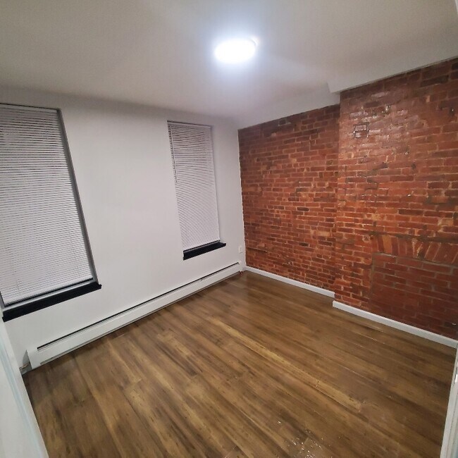 Foto del edificio - 232 1st St