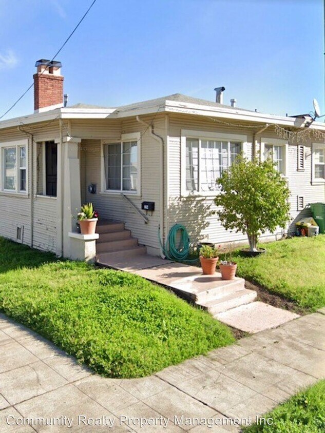 Foto principal - 2351 109th Ave