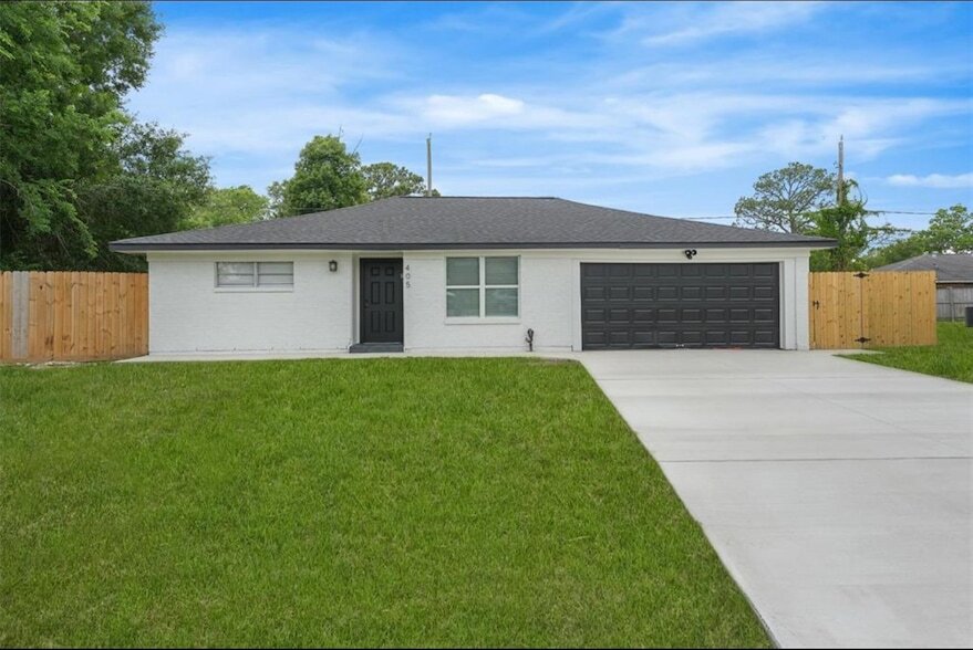 Foto principal - 405 Kelly Ln