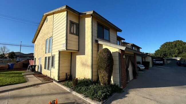Foto del edificio - Charming 2-Bedroom Home in Lake Elsinore