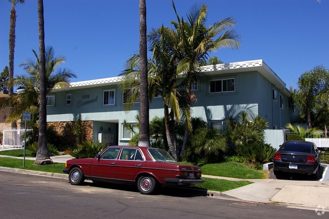 Primary Photo - Diamond Street Apartments