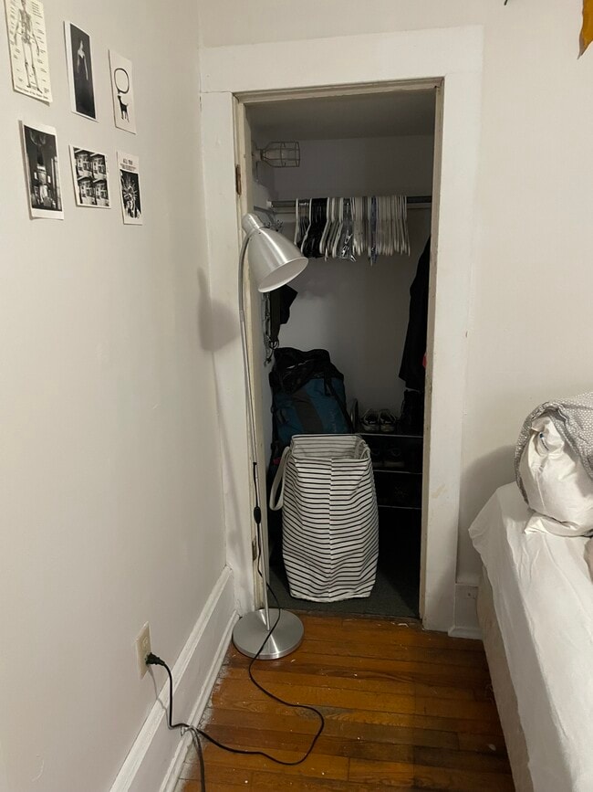 Foto del edificio - 504 Thurston Ave