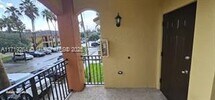 Foto principal - 935 NE 33rd Terrace