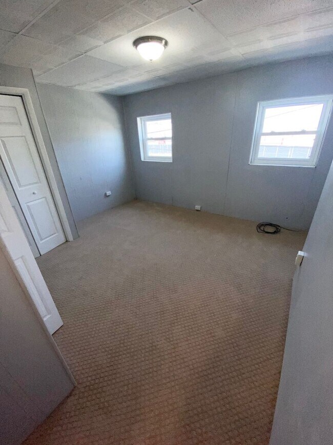 Foto del edificio - Newly Renovated 2 Bedroom 2 Bathroom Duple...