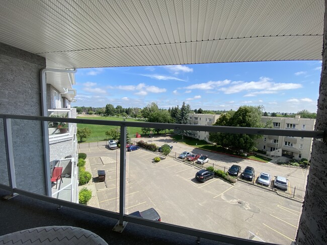 Building Photo - 110 Armistice Way