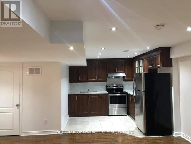 Photo du bâtiment - 39 Bassett Cres