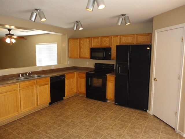 Building Photo - 3270 E Bagdad Road