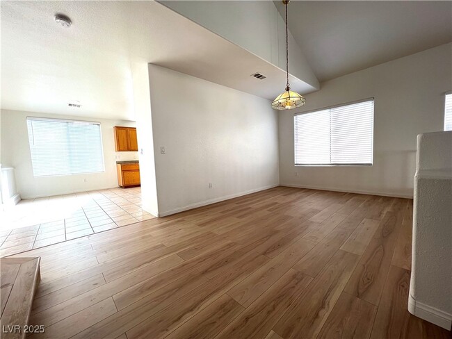 Building Photo - 323 Sea Rim Ave