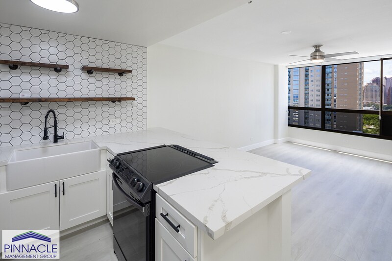 Foto principal - 876 Curtis St