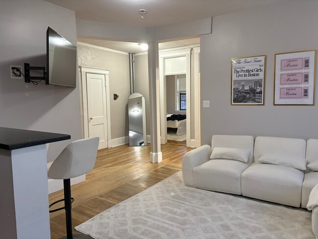 Building Photo - 1050 Commonwealth Ave