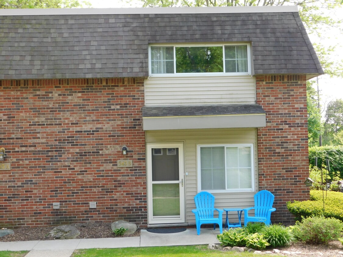 Primary Photo - 543 Longshore Dr