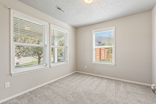 Foto del edificio - 12227 W Kempshire Dr
