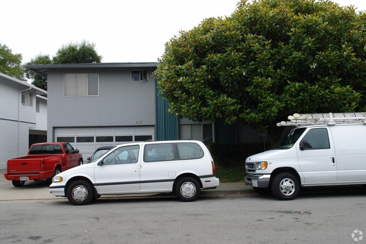 Primary Photo - 436 Studio Cir